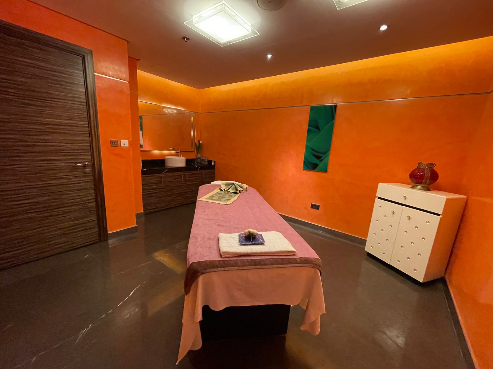 massage-in-businessbay