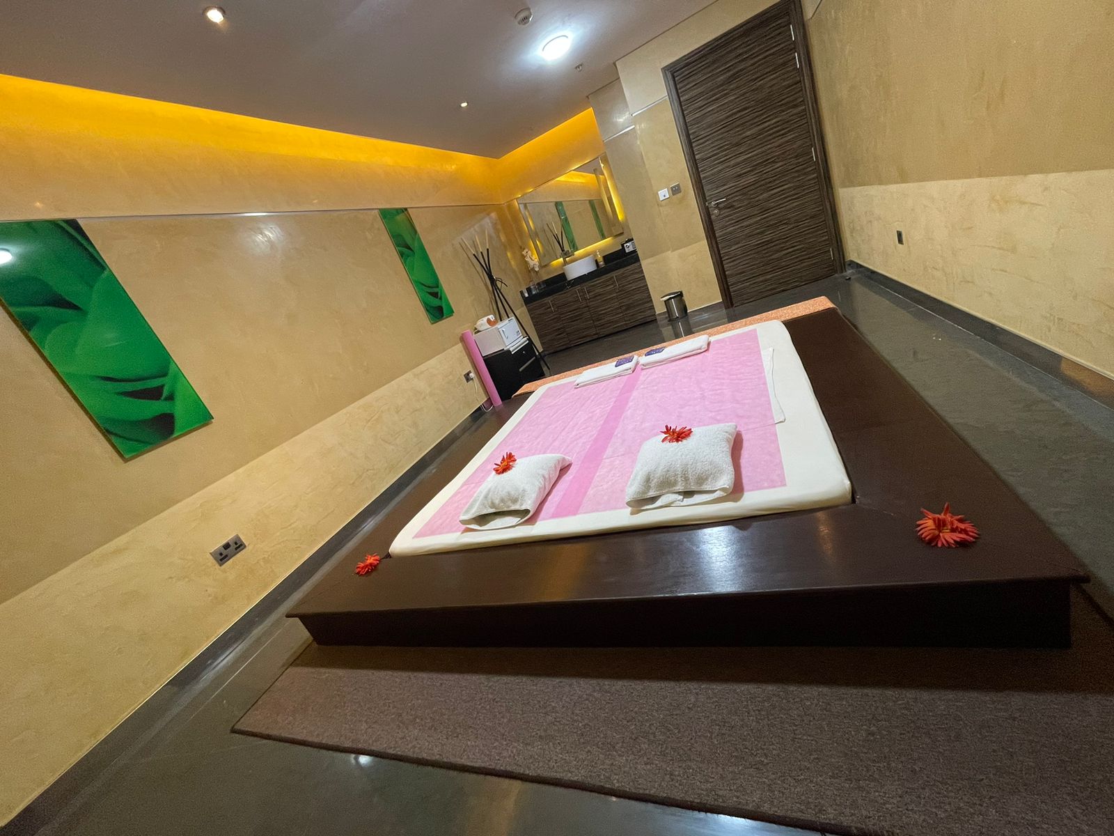 massage-in-businessbay